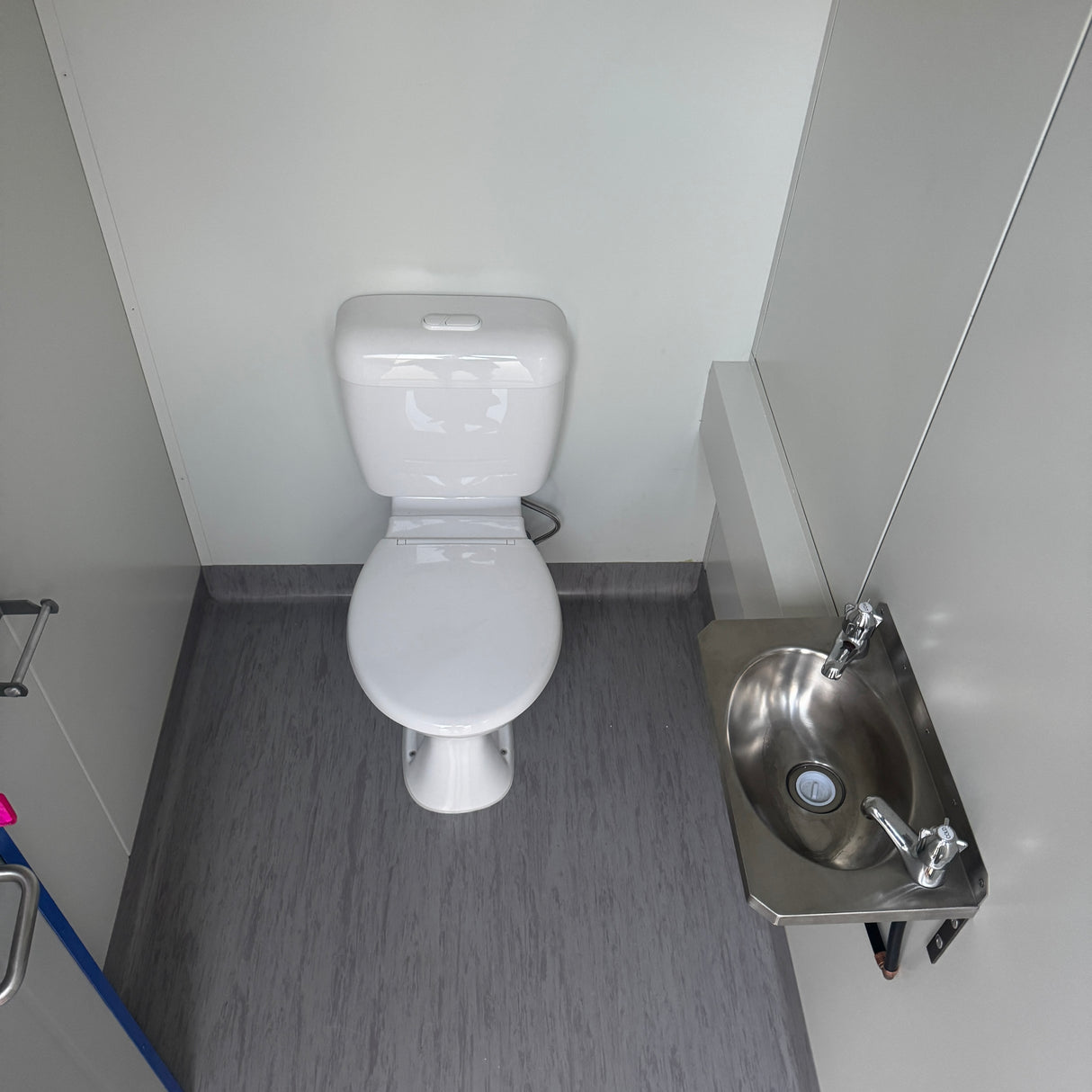 6.0 x 3.0m Uni Sex Ablution Block