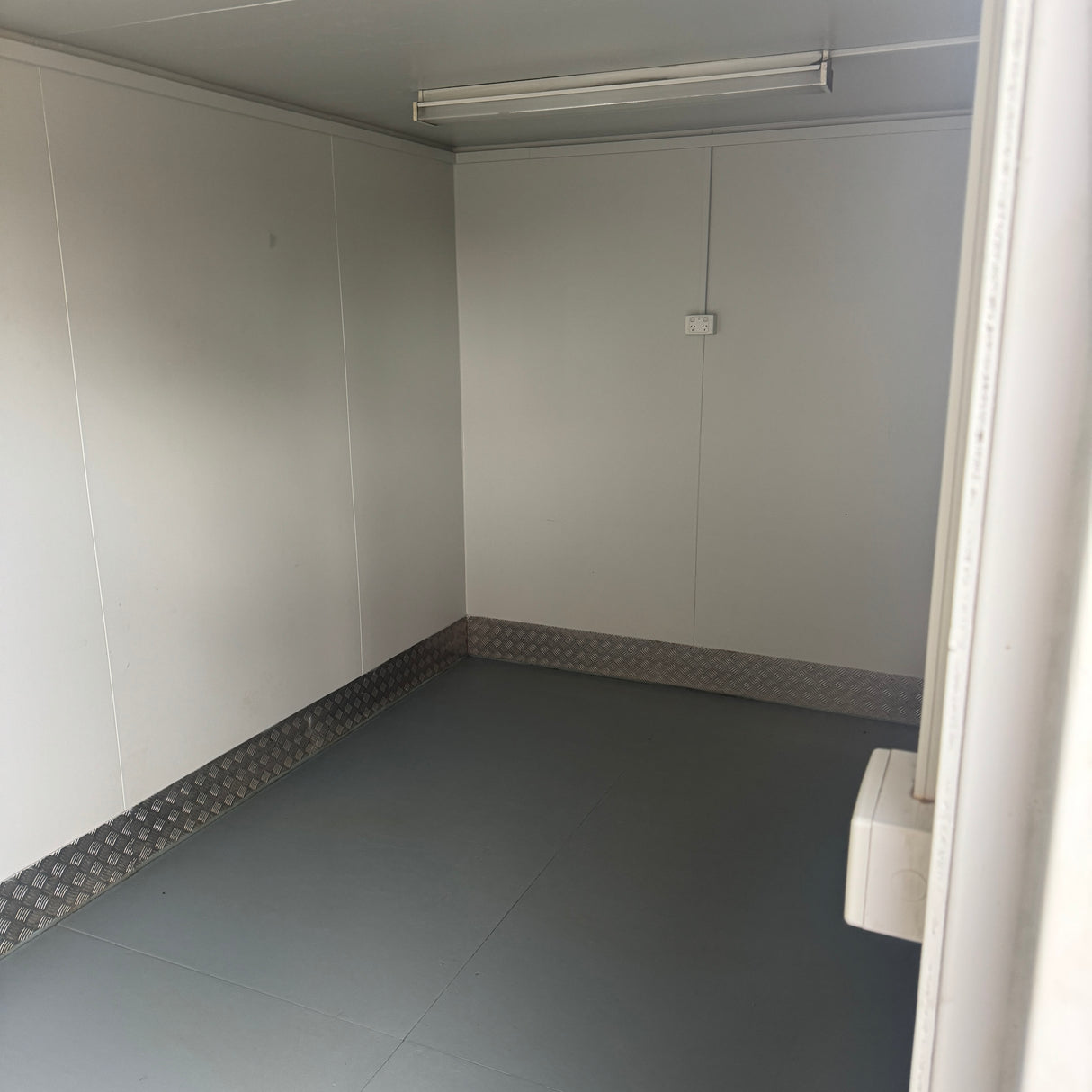 Special: Used 20ft Contractors Container (TBCU1221299)