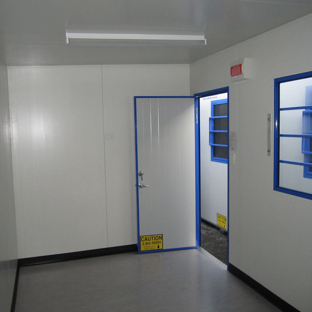 4.8 x 2.4m Open Room Office