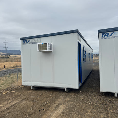 SPECIAL - 12.0m x 3.0m Crib Room