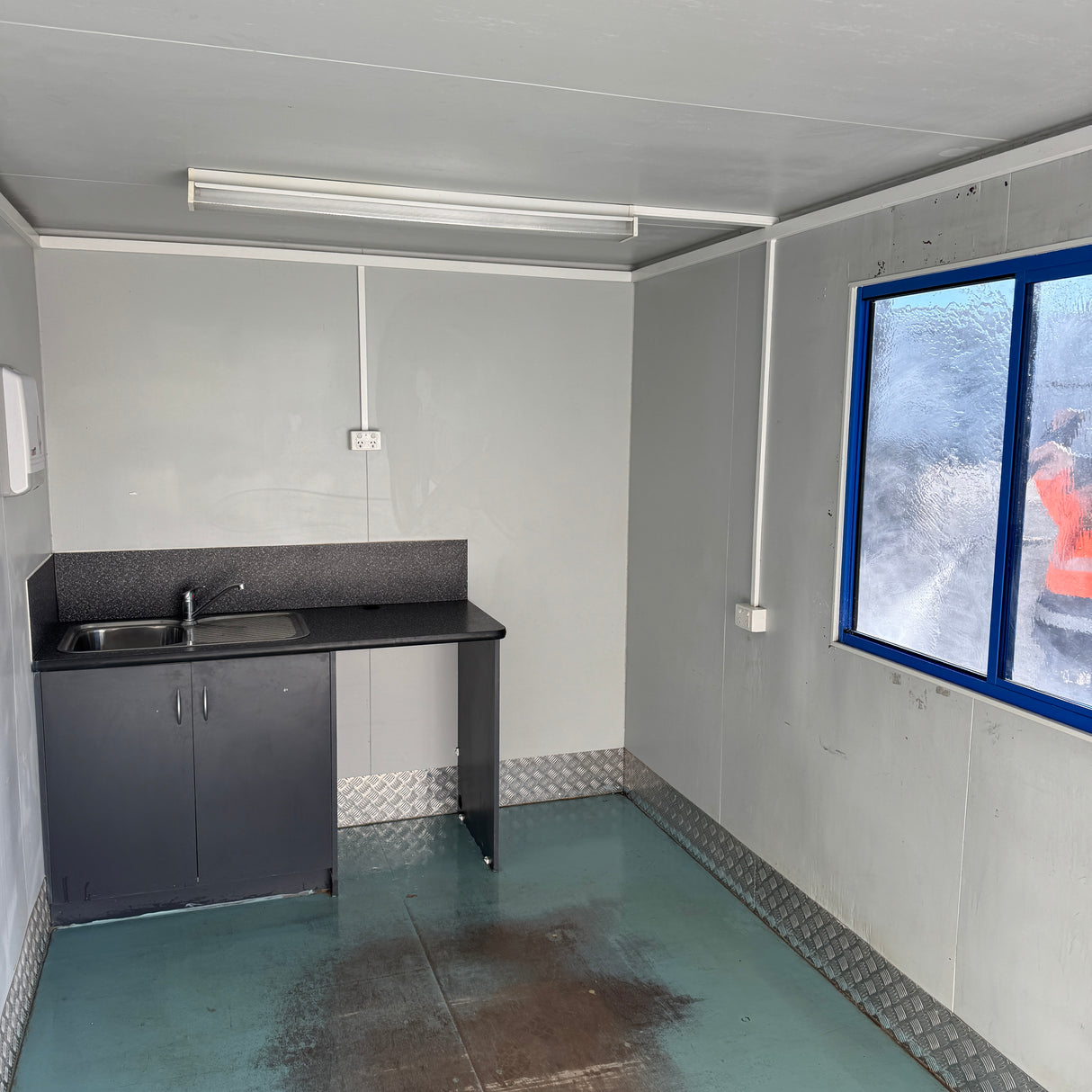 Special: Used 20ft Contractors Container (TBCU1221299)