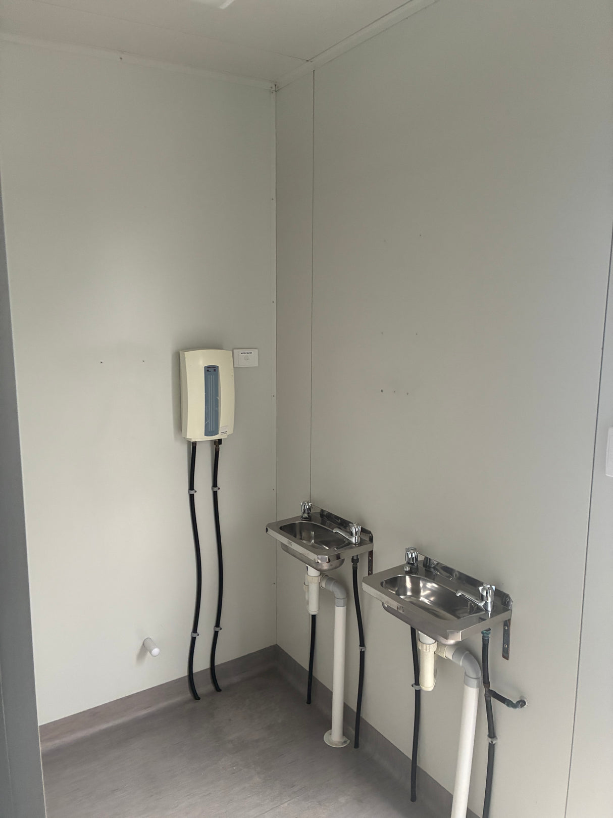 Special: Used 3.6 x 2.4m Ablution Block
